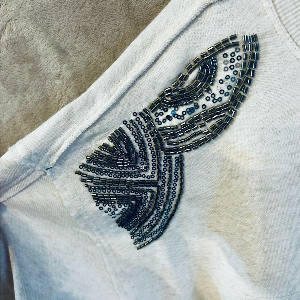 Jessica Simpson Oatmeal Heather Beaded Shoulder Crew Pullover – NWT – XL - Picture 3 of 6